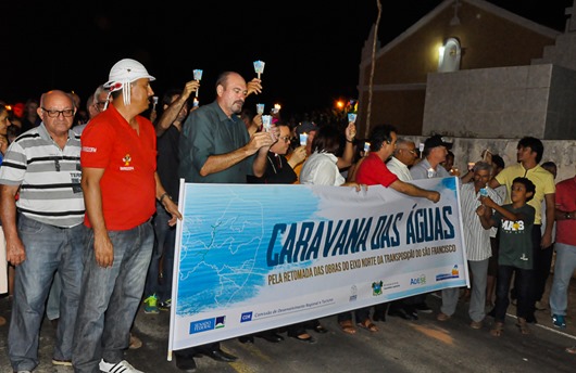 Procissão com velas encerra caravana da Frente Parlamentar das Águas