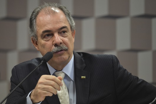 Brasília - O ministro da Educação, Aloizio Mercadante fala na Comissão de Educação do Senado (José Cruz/Agência Brasil)