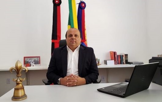 Ricardo Pereira-salário mínimo