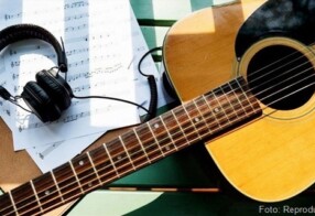 Músicos trabalham em produção de arranjos para eliminatórias do Festival de Música da Paraíba