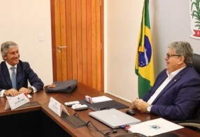 João Azevêdo recebe embaixador de Portugal e apresenta potencialidades e oportunidades de investimentos na Paraíba