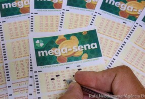 Sem ganhador, Mega-Sena acumula e prêmio vai a R$ 30 milhões
